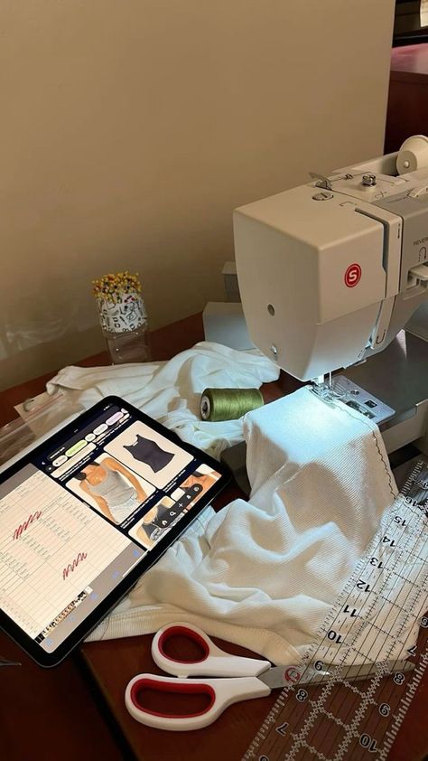 Girl Sewing Aesthetic, Aesthetic Sewing Machine, Fashion Designer Vision Board, Rose Calloway, Fashion Designer Aesthetics, Sewing Aesthetic, Fashion Major, Fashion Design Classes, Fashion Dream Job