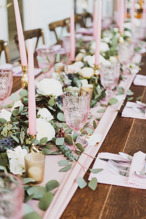 La Vie En Rose Wedding Theme, Blush Pink Tablescape, Pink Rose Table Decorations, Pink Glassware Wedding, Dusty Pink Table Decor, Pink Glassware Table Setting, Pink Wedding Theme Table Decor, La Vie En Rose Wedding, Pink Table Setting Birthday