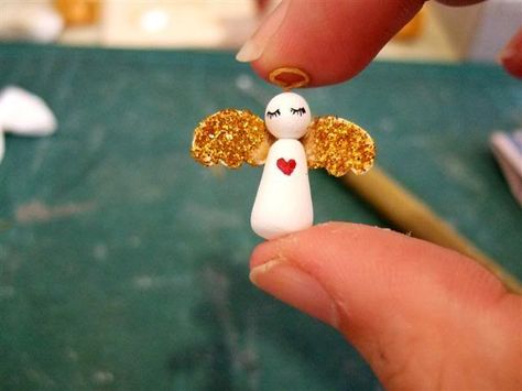 How to make a clay angel Angel Polymer Clay, Angel Clay, Clay Angel, Clay Christmas Decorations, Round Nose, Clay Christmas, Handmade Angels, Angel Crafts, Clay Crafts Air Dry