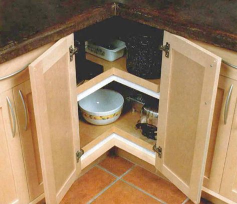 Lazy Susan Door Hinges, Lazy Susan Door Ideas, How To Build A Lazy Susan, Diy Corner Cabinet, Lazy Susan Corner Cabinet, Simple Tv Stand, Lazy Susan Cabinet, Diy Lazy Susan, Corner Tv Cabinets