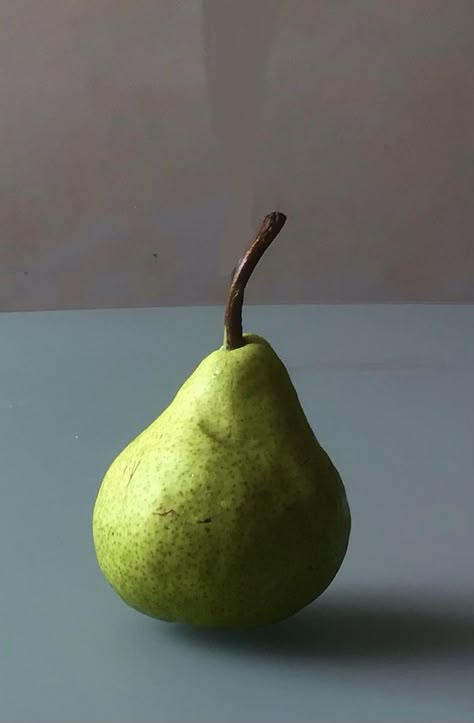 Still Life Reference Photos For Beginners, Pear Reference Photos For Artists, Object Drawing Reference Photos, Pear Still Life Photography, Japanese Still Life Photography, Stilllife References, Reference Photos For Artists Objects, Still Life Reference Photos For Artists, Value Study Reference Photo