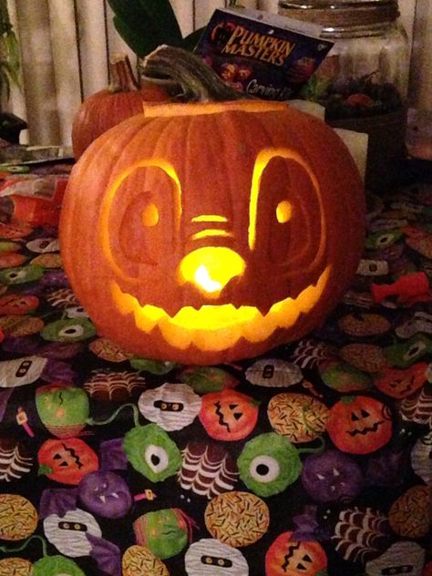 Stitch pumpkin #ohana Easy Stitch Pumpkin Carving, Pumpkin Carving Ideas Stitch Easy, Stitch Carved Pumpkin, Lilo And Stitch Pumpkin Carving, Pumpkin Carving Stitch, Stitch Pumpkin Carving Ideas, Stitch Pumpkin Carving Template, Pumpkin Carving Ideas Stitch, Lilo And Stitch Pumpkin