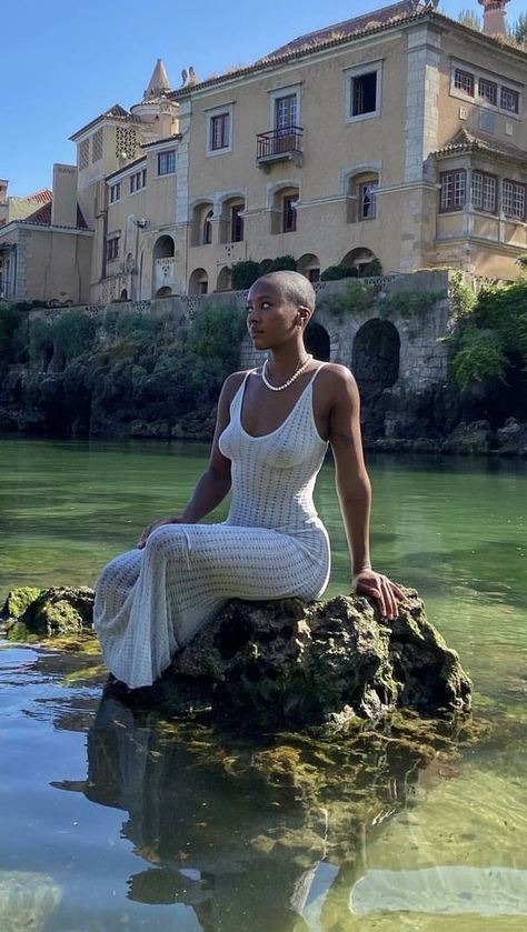 Bald Women Aesthetic, Bald Black Women, Cornrows For Girls, Inspiration Photoshoot, Bald Girl, Dark Skin Beauty, Bald Women, Shaved Head, Black Femininity