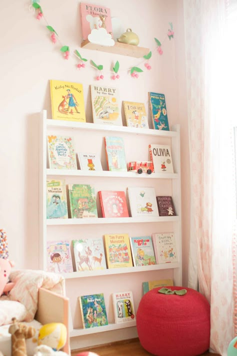 love this color pink - it's Sherwin Williams Angelic :) Diy Bookshelf Kids, Reading Corner Kids, Lay Baby Lay, Book Display Shelf, Shared Girls Room, Shared Girls Bedroom, Kids Room Paint, Ideas Hogar, Bookshelves Kids