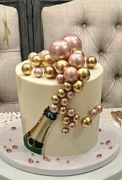 40th Birthday Ideas For Women Table Decor, Champagne Bubble Cake, Martini Cake Design, Cake 30th Birthday Women, 40tj Birthday Party Ideas For Women, Martini Birthday Cake, Champagne Cake Design, Elegant Birthday Cakes For Women, Bachlorette Cakes