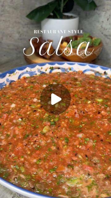 Salsa For Chips Mexican, Salsa With Serrano Peppers, Salsa For Tacos Mexican, Salsa Restaurant Style, Salsa Without Cilantro, Salty Cocina Recipes, Roasted Jalapeno Salsa, Mexican Salsa Recipe, Authentic Mexican Salsa Recipe