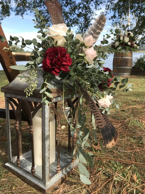 Burgundy and turkey feathers add the perfect touch to a fall wedding! Florals by Flowers from the heart Turkey Feather Centerpiece Wedding, Turkey Feather Wedding Bouquet, Turkey Feather Bouquet, Turkey Feather Wedding Decor, Turkey Feather Wedding, Feather Decor Wedding, Pheasant Feather Wedding, Turkey Feather Decor, Bowling Wedding