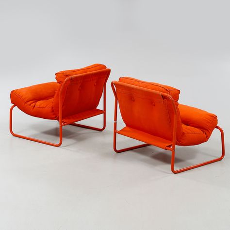 A pair of lounge chairs by Gillis Lundgren for Ikea, model "Pixi", 1970s. - Bukowskis Gillis Lundgren, Ikea Lounge Chair, Bukowski, Art Business, Lounge Chairs, Winter Sale, Time Piece, Lounge Chair, 1970s