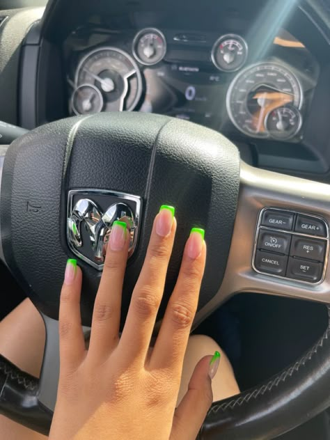 Summer Acrylic Nails Neon Green, Short Acrylic Nails Square Spring Green, Neon Green French Tip Acrylic Nails, Neon Green Short Acrylic Nails, Kelly Green French Tips, Neon Colored French Tip Nails, Shirt Green Nails, Lime Green Nail Tips, French Neon Tip Nails