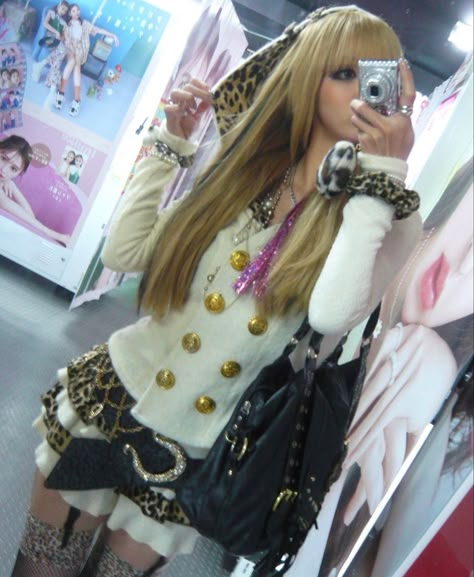 Gyaru Hair, Agejo Gyaru, Makeup Douyin, Gyaru Makeup, Kei Visual, Gyaru Fashion, Japanese Street Fashion, March 17, J Fashion