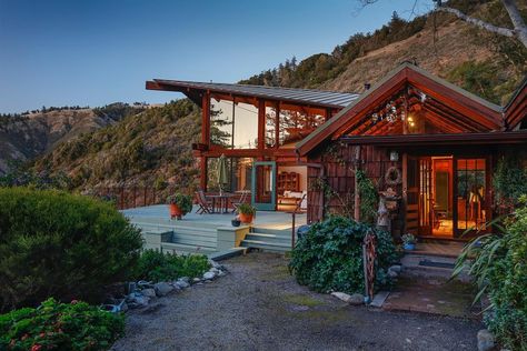 Big Sur Cabin, Big Sur House, Slope House, Contemporary Houses, Aol Mail, Tiny House Inspiration, Big Sur California, Outdoor Room, You've Got Mail