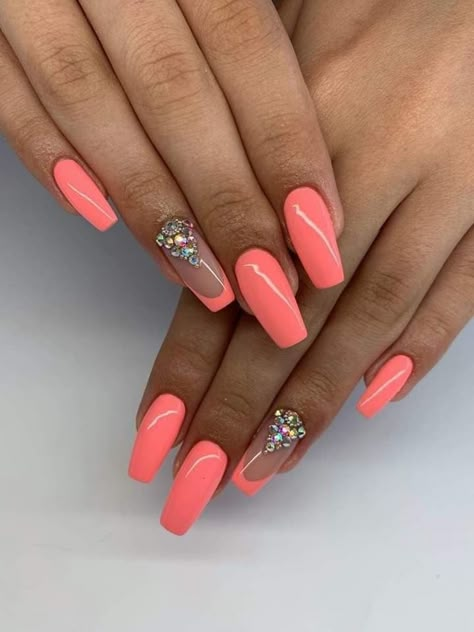 Multicolored Nails, Fancy Nail Art, Bears Nails, Peach Nails, Pink Gel Nails, Subtle Nails, Fancy Nails Designs, Sweater Nails, Mermaid Nails