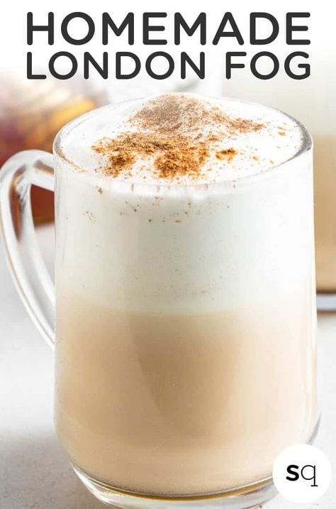 Learn how to make a London Fog latte from scratch with healthy ingredients. Made with earl grey tea, milk, hot water, maple syrup, vanilla, and cinnamon, it is an easy warm drink that takes only 5 minutes to make. Naturally sweetened and vegan. Earl Grey Concentrate, How To Make London Fog Tea, Vegan London Fog, London Fog Drink, London Fog Recipe, London Fog Latte, London Fog Tea Latte, London Fog Tea, Vegan London