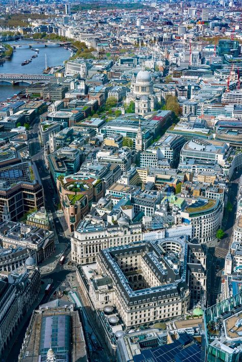 London - from the viewing platform 58 stories high at Horizon 22 - looking across from The City, with Bank in the foreground St Paul's Cathedral and the West End beyond. West End London, London Pics, St Pauls Cathedral London, Viewing Platform, London View, St Paul's Cathedral, London Baby, London Aesthetic, London Landmarks