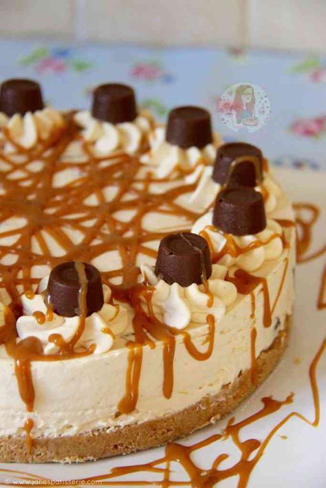 My Top 10 Recipes in 2017! - Jane's Patisserie Creative Cheesecake, Rolo Cheesecake, Baked Caramel, Torte Cupcake, Best Cheesecake, Buttery Biscuits, Caramel Cheesecake, Cheesecake Recipes, Chocolate Chips