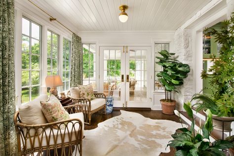 Bryn Mawr Residence - Traditional - Sunroom - Philadelphia - by Rittenhouse Builders | Houzz Lanai Decor, Four Seasons Room Addition, Geometric Aesthetic, Four Seasons Room, Sunroom Furniture, Sun Rooms, Sunroom Addition, Sunroom Ideas, Farmhouse Ceiling Fan