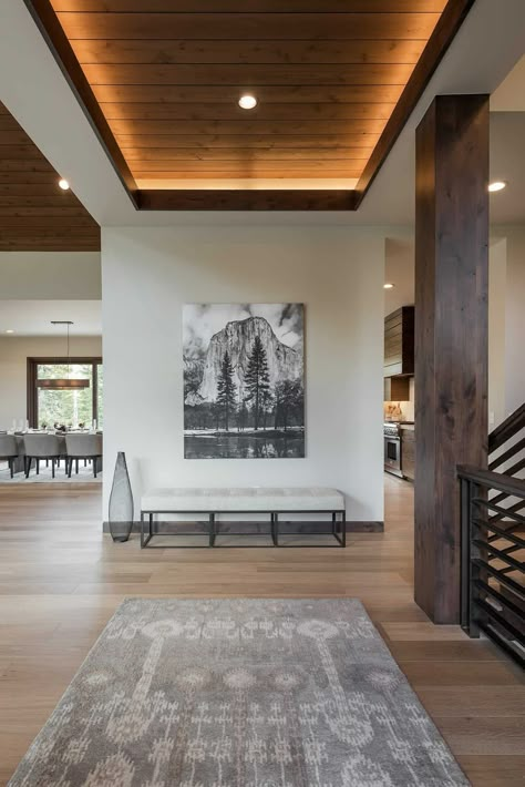 Tour this absolutely stunning mountain modern ski house in Utah Modern Ski House, Mountain House Interior, Wallpaper Bedroom Aesthetic, Mountain Living Room, Mountain House Decor, Mountain Home Interiors, Modern Mountain House, Modern Foyer, Mountain Modern Home