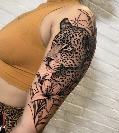 Leopard Tattoo, Shoulder Cap Tattoo, Jaguar Tattoo, Leopard Tattoos, Flame Tattoos, Leo Tattoos, Facial Tattoos, Floral Tattoo Sleeve, Geniale Tattoos