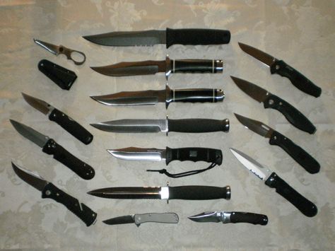 Knives Aesthetic, Diego Hargreeves, Knife Aesthetic, Pretty Knives, Trigger Happy Havoc, Knife Collection, Cool Knives, Ex Machina, Sharp Objects