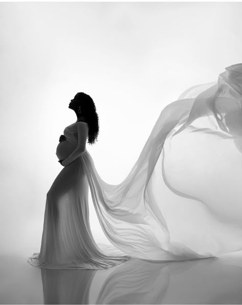 Dramatic Maternity Photography, Maternity Photography White Dress, Maternity Photography Gown, Studio Maternity Shoot Dress, Glam Maternity Photography, Dramatic Maternity Shoot, Glamour Maternity Shoot, Dramatic Maternity Photos, Artistic Maternity Photography