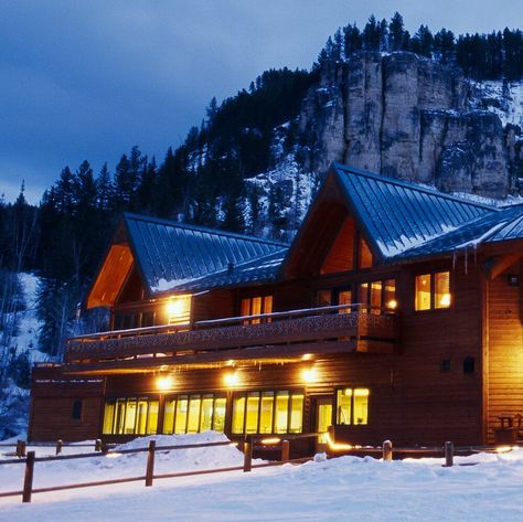 Midwest Getaways, Spearfish Canyon, Best Romantic Getaways, Weekend Getaways For Couples, South Dakota Travel, Couples Weekend, Lakeside Cabin, Hills Resort, Midwest Living