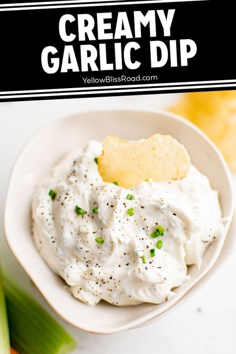 Zesty Garlic Dip Roasted Garlic Dip, Chip Dip Recipes, Smoked Salmon And Eggs, Appetizer Buffet, Garlic Chips, Homemade Appetizer, Delicious Dips, Garlic Dip, Creamy Garlic Sauce