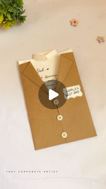 Jo🦋 | Art | Diy Gifts on Instagram: "Easy birthday card idea to gift your dad ❤️  Khaki sheets from @my.mooch   📌Save it for future reference  Follow @that.corporate.artist for more gift ideas   [diy, crafts, east gift ideas, gifts for father,diy gifts, birthday card ideas, gifts for him , thoughtful gifts]  #diy #reelsinstagram #diygifts #handmadecards #handmadewithlove #birthdaygift #birthdaycard #fathersdaygifts #ａｅｓｔｈｅｔｉｃ #crafts" Card On Fathers Day, Diy Card For Father's Day, Fathers Day Gifts Ideas Craft, Birthday Card For Father By Kids, Easy Diy Birthday Cards For Husband, Diy Birthday Gifts For Father, Card Ideas For Father's Birthday, Father Birthday Cards Diy, Simple Father’s Day Card