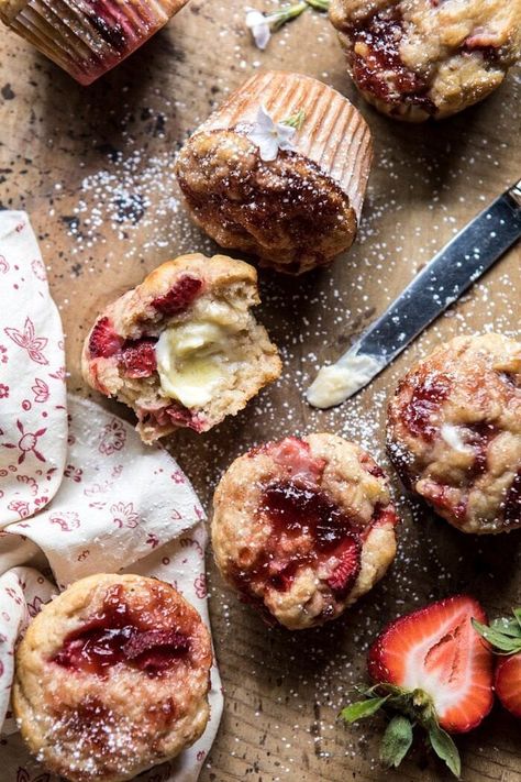 Small Batch Strawberry Muffins, Sweet Baked Goods Recipes, Best Muffins Recipes Ever, Cottage Food Ideas, After Work Snacks, Aesthetic Baked Goods, Autumn Muffins, Elevated Recipes, Strawberries Muffins