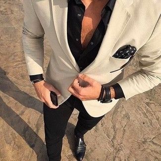 Beige Blazer Men, Conor Mcgregor Suit, Black Blazer Casual, Mcgregor Suits, Blazer Men Casual, Beige Pants Outfit, Court Marriage, Men Styling, Mens Fashion Coat