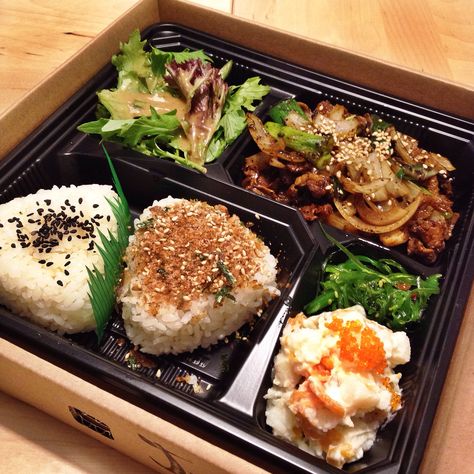 Korean Bento, Korean Food Bento, Japanese Bento Aesthetic, Bento Food Picks, Kyaraben Bento, Bento Set Japanese Food, K Food, Bulgogi Beef, Bento Recipes