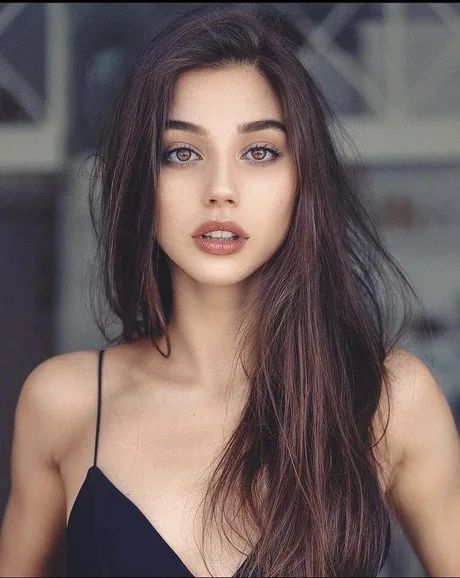 Maja Strojek - 9GAG Chestnut Brown Hair, Polish Models, Brown Eyed Girls, Actrices Hollywood, Brown Eyes, Model Photos, Girl Face, Beautiful Eyes, Pretty Face