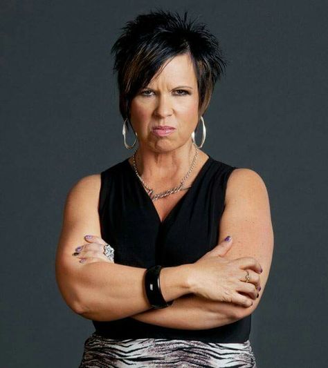 Vicki Guerrero Benson Vickie Guerrero, 1980s Movies, Wwe Tna, Wwe Female Wrestlers, Total Divas, Wrestling Wwe, Women's Wrestling, Wwe Womens, Female Wrestlers