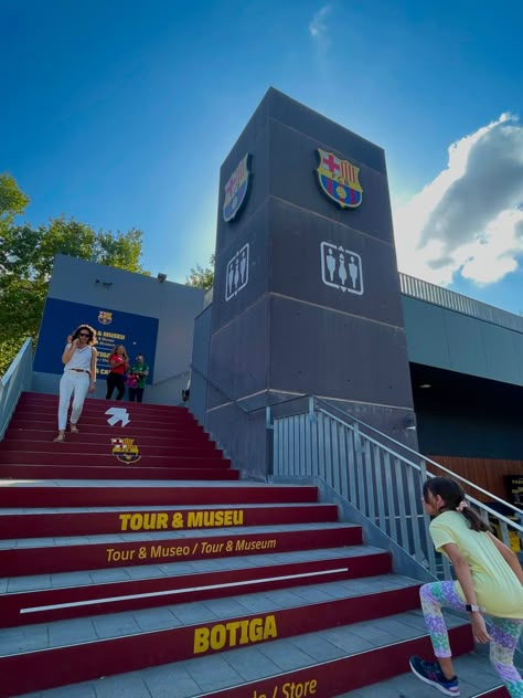 Barcelona Camp Nou, Barcelona Museum, Footballers Wives, Football Wags, Barcelona Travel, Learn German, Camp Nou, Future Life, Dream Job