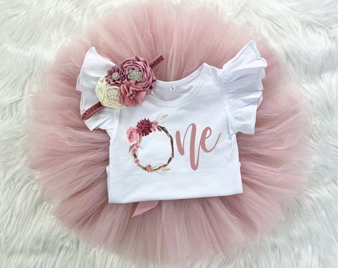 Rose 1st Birthday Theme, Wonderful 1st Birthday Theme, Rose Themed First Birthday Party, Onderful Girl Birthday, Isnt She Wonderful First Birthday Cake, Little Miss Onederful Birthday Cake, 1st Birthday Girl Outfit Ideas, Onederful Birthday Party Girl Theme, Isnt She Onederful Birthday Theme Boho