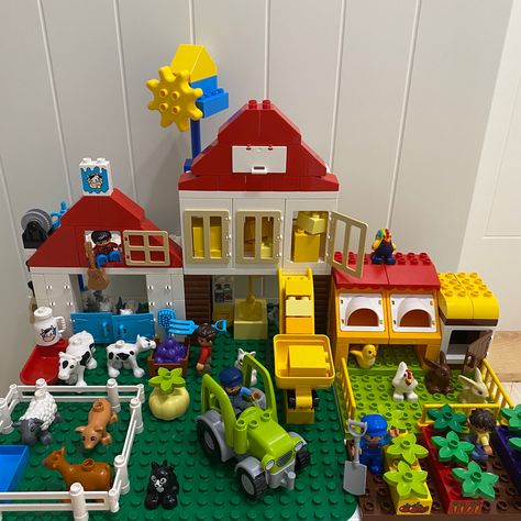 Duplo Lego Ideas, Lego Duplo Ideas, Duplo Ideas, Lego Duplo Town, Lego Duplo Sets, Maker Fun Factory, Lego Challenge, Construction For Kids, Lego Activities