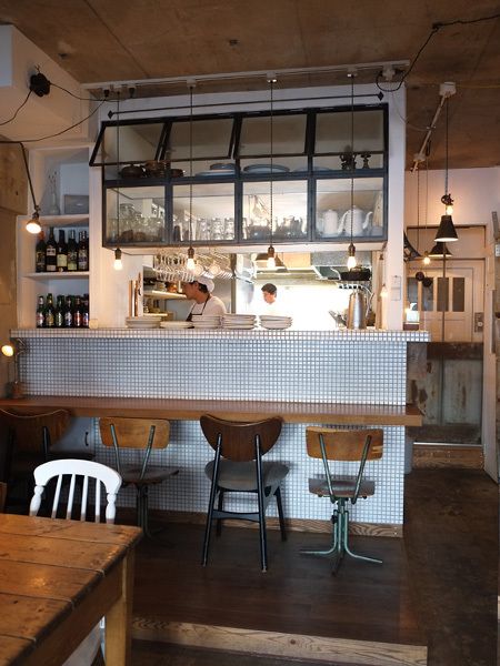 Small Kitchen Restaurant Design, Small Restaurant Kitchen Design, Kitchen Restaurant Design, Cool Restaurant Design, Open Kitchen Restaurant, Small Open Kitchens, Restaurant Kitchen Design, Bistro Restaurant, Cafe Seating