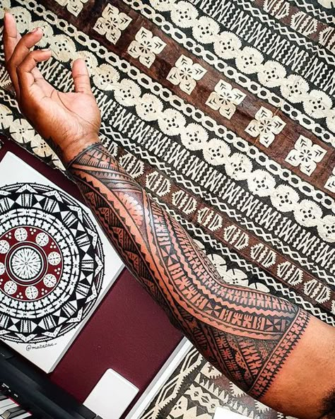 Fijian Masi Tattoo, Samoan Men Aesthetic, Fijian Tattoo Design, Ainu Tattoo, Poly Drawing, Polynesian Aesthetic, Samoan Quotes, Fiji Tattoo, Fijian Tattoo