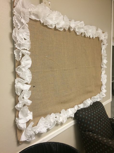 Classroom Pinboard Ideas, Class Pinboard Ideas, Pinboard Decoration Ideas, Vintage Bulletin Board Ideas, Diy Bulletin Board Border Paper, Classroom Borders Ideas, Diy Notice Board Ideas, Highschool Class Decor Classroom Ideas, Softboard Borders Ideas