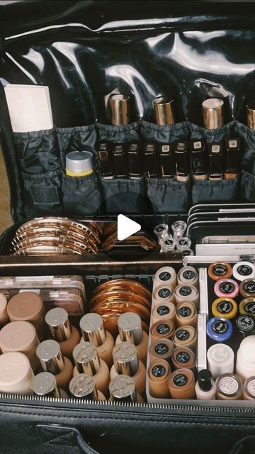 KRISTEN FIORI - MAKEUP ARTIST on Instagram: "These are all of the foundations that I carry in my kit! Let me know if you have any questions and comment below what your favorites are! 🫶🏻 #makeup #makeupkit #makeupkitessentials #mua #promua" Pro Makeup Kit, Makeup Kit Organization, Makeup Artist Kit Organization, Makeup Kit Bag, Jayne Matthews, Makeup Studio Decor, Beginner Makeup Kit, Good Haircut, Makeup Kit Essentials