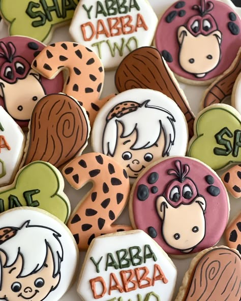 Flinstones Birthday Cookies, Yabba Dabba Two Birthday Cookies, Flinstones Cookies, Bam Bam Birthday Cake, Yabba Dabba Two Cookies, Flintstone Cookies, Yabba Dabba Doo Birthday, Yabba Dabba Two Birthday Decorations, Yabba Dabba Two Birthday Cake