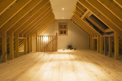 The decision regarding the thickness of plywood to use for the subfloor in the attic has a lot to do with how you intend to use the attic, and it also depends on the spacing of the ceiling joists. Oversizing is an unnecessary expense, but you don't want to fall through. Attic Lights, Insulate Attic, Attic Floor, Garage Attic, Attic Staircase, Attic Renovation Ideas, Attic Ideas, Finished Attic, Attic Playroom