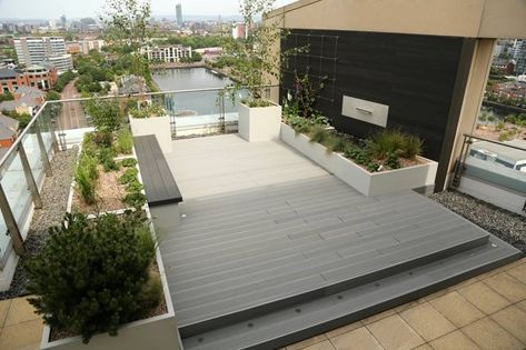 Stunning SAiGE Decking installation. Perfect to transform any roof terrace. Trex Patio, Roof Terrace Design, Roof Garden Design, Laying Decking, Plastic Decking, Composite Decking Boards, Deck Installation, Composite Deck, Roof Architecture