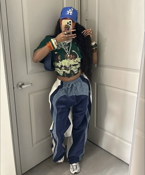 Wide Leg Sweats, Street Style Outfits Casual, Homecoming Outfits, Tomboy Style Outfits, Streetwear Fashion Women, Cute Swag Outfits, Baddie Outfits Casual, Cute Everyday Outfits