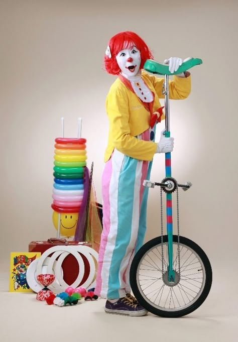 Clown School, Clown Stuff, Clown Pics, Clown Suit, Joker Clown, Clown Girl, Clown Clothes, Female Clown, Jitterbug