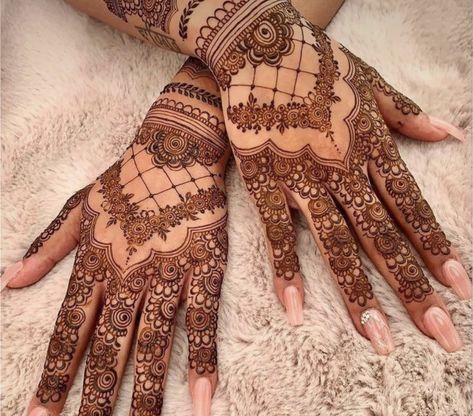 Henna Tattoos Simple, Mhendi Design Unique Latest, New Mehndi Designs 2023, 2023 Mehndi, Mehndi Designs 2023, Mehndi Designs New, Wedding Henna Designs, Cute Henna Designs, New Mehndi