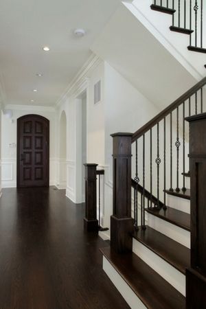 Hardwood Floors Dark, Dark Hardwood, Dark Floors, Cute Dorm Rooms, Dark Wood Floors, Flooring Trends, Wooden Floors, Farmhouse Living, Semarang