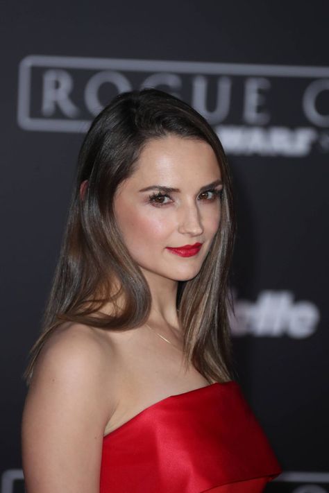 Rachael Leigh Cook Rachel Leigh Cook, Rachael Leigh Cook, Rachel Leigh, 10 December, Rogue One, Inspirational Celebrities, One Star, American Actress, Strapless Top