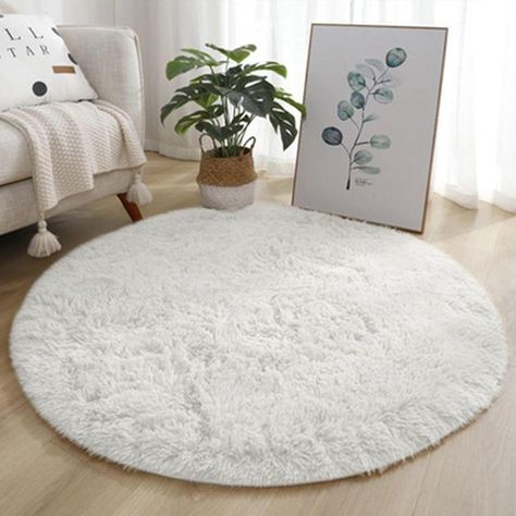 White Fluffy Rug, Living Room Cream, Round Rug Living Room, Minimal Rugs, Rug Room Decor, Rug Room, Rugs Living Room, Bedroom White, Faux Fur Rug