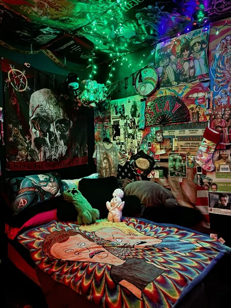 #alt #bedroom #roomtour #roomdecorbedroom #beavisandbutthead #maximalism Maximalist Decor Grunge, Witchy Rooms Bedrooms, Room Ceiling Painting Ideas, Collectors Bedroom Ideas, Alternative Maximalist Bedroom, Overdecorated Room, Alien Bedroom Aesthetic, Grunge Core Room, Weird Core Room Ideas