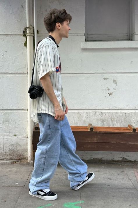 Streetwear Baggy Pants, Summer Baggy Pants Outfit, Guys Streetwear Outfits Summer, Outfits With Vans Men, Aesthetic Vans Outfit, Baggy Street Wear Men, Baggy Outfit Men Street Styles, Baggy Skater Style Men, Skater Fits Men